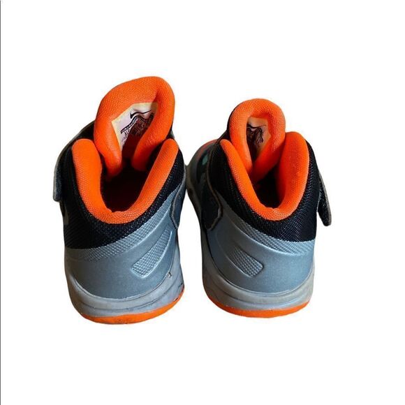 Nike • BABY Lebron James Basketball Shoes 5C Toddler Boys - Picture 8 of 9